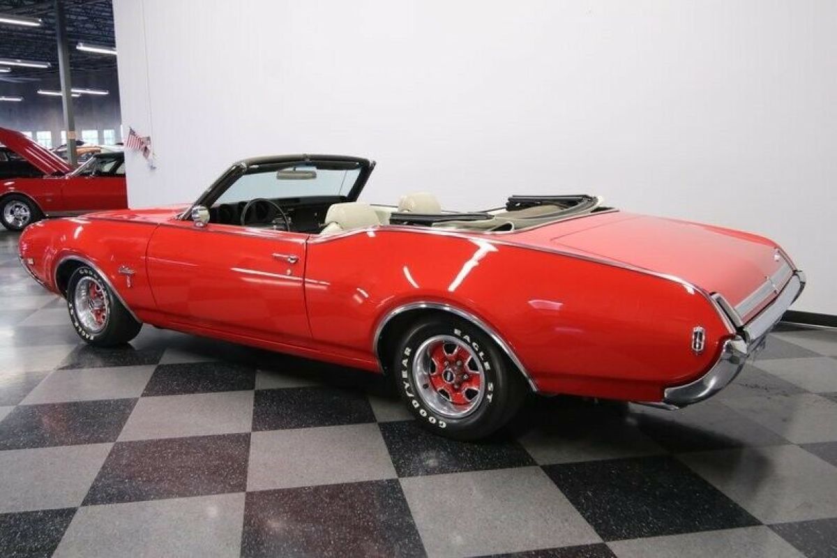 1969 Oldsmobile Cutlass S Convertible - photo 9
