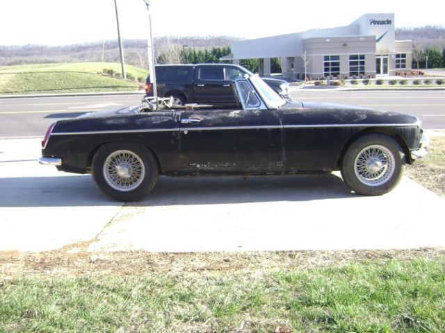 1965 MG MGB Conv - photo 4
