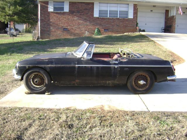 1965 MG MGB Conv - photo 5
