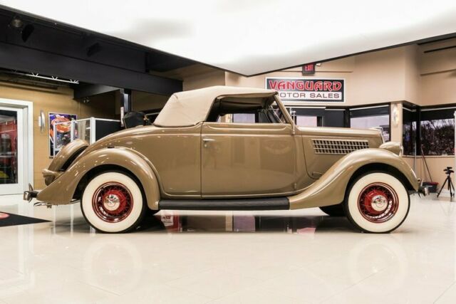 1935 Ford Cabriolet - photo 13
