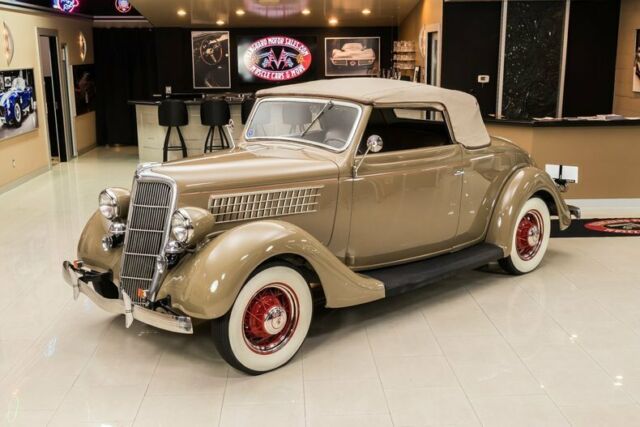 1935 Ford Cabriolet - photo 7