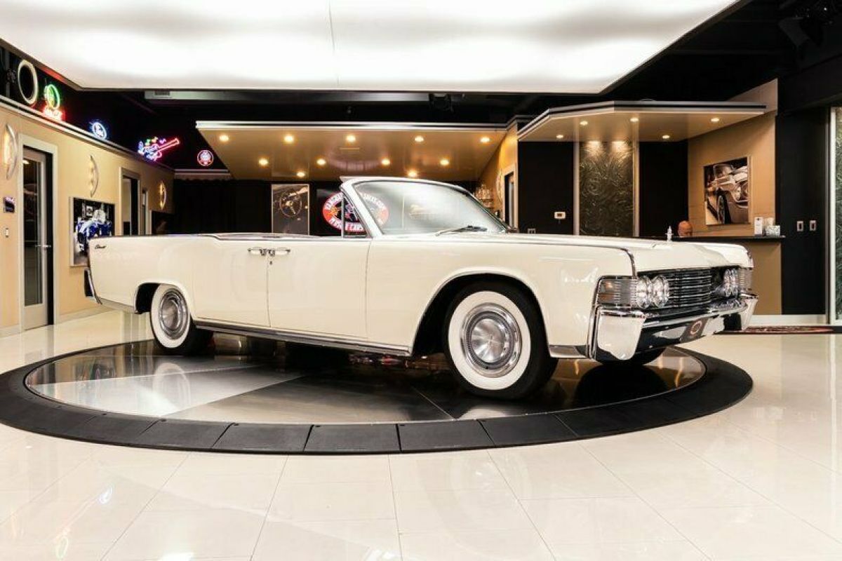 1965 Lincoln Continental Convertible - photo 10