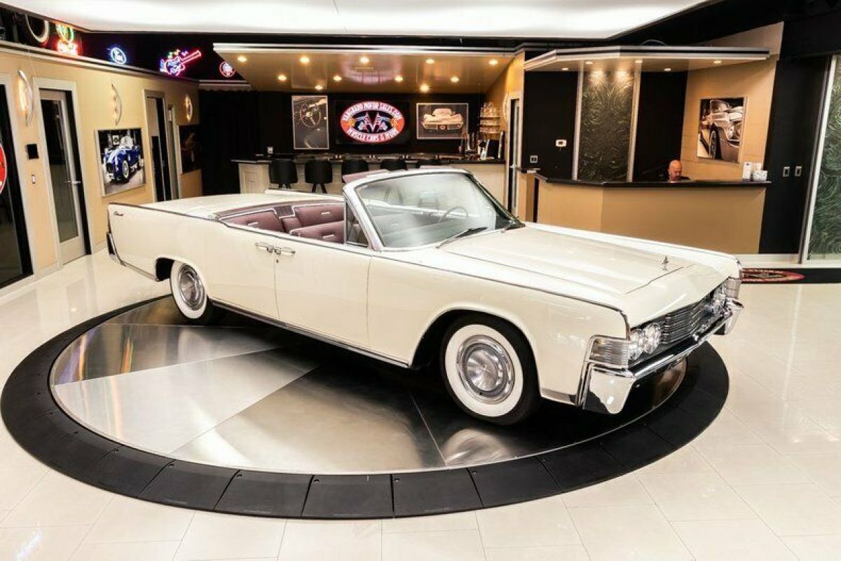 1965 Lincoln Continental Convertible - photo 11
