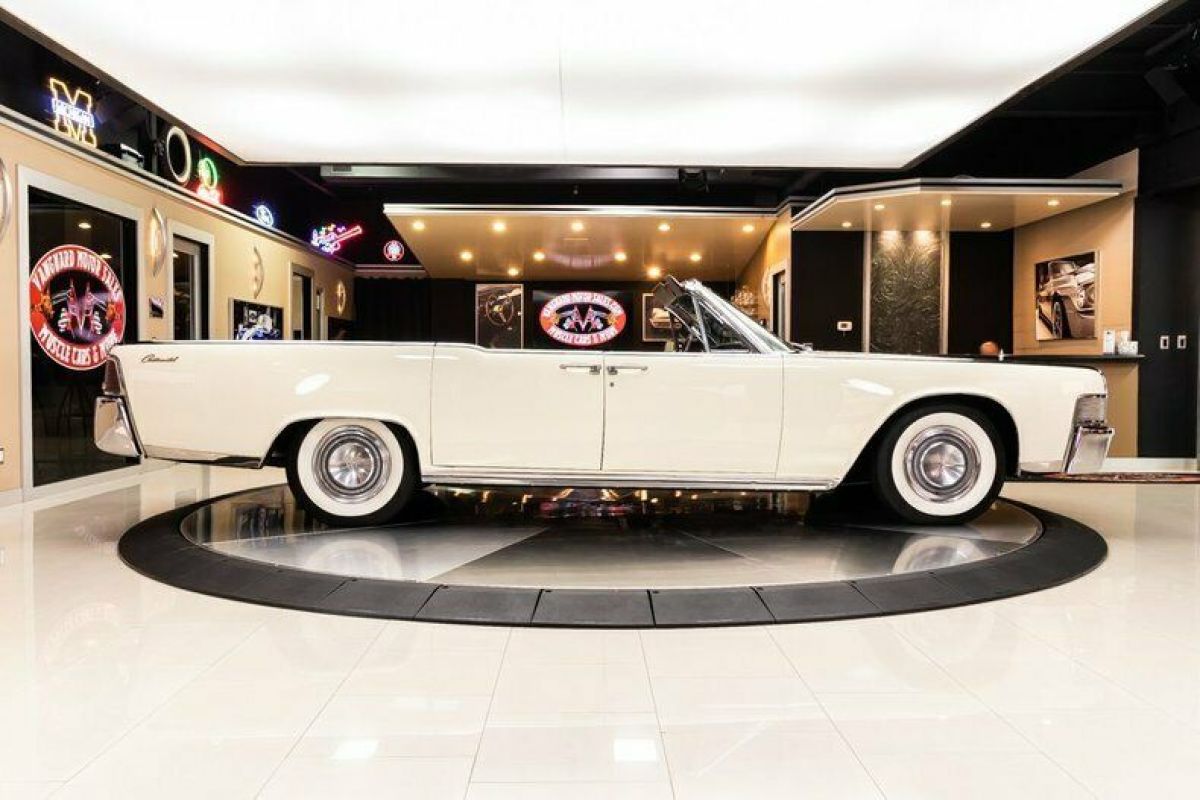 1965 Lincoln Continental Convertible - photo 12