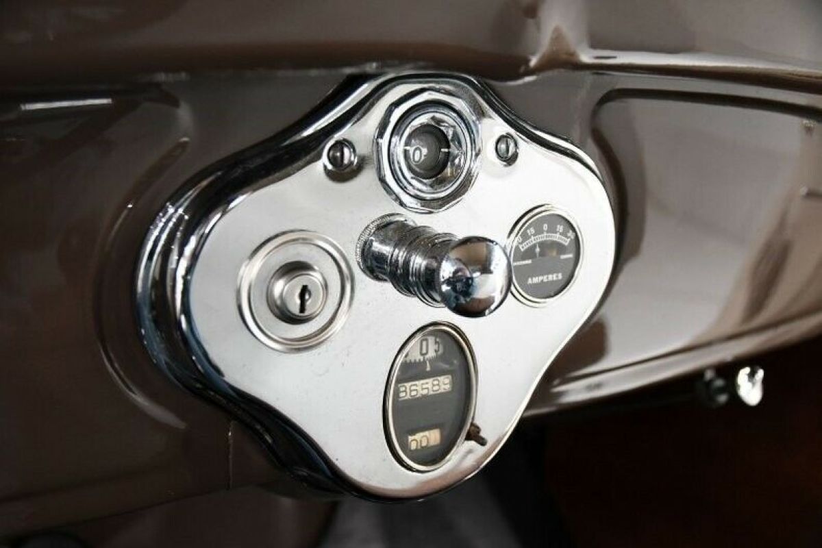 1929 Ford Model A - photo 2