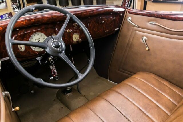 1934 Ford Cabriolet - photo 2