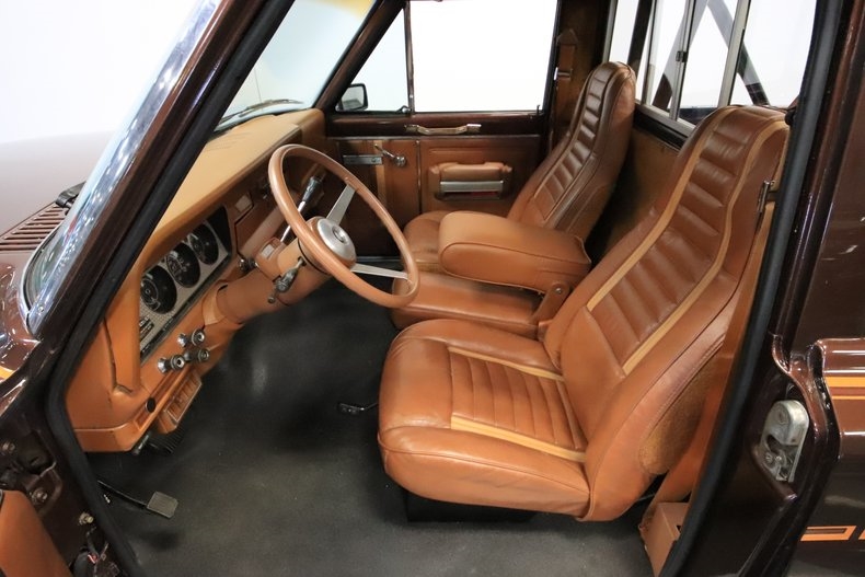 1984 Jeep J10 Laredo 4x4 - photo 5
