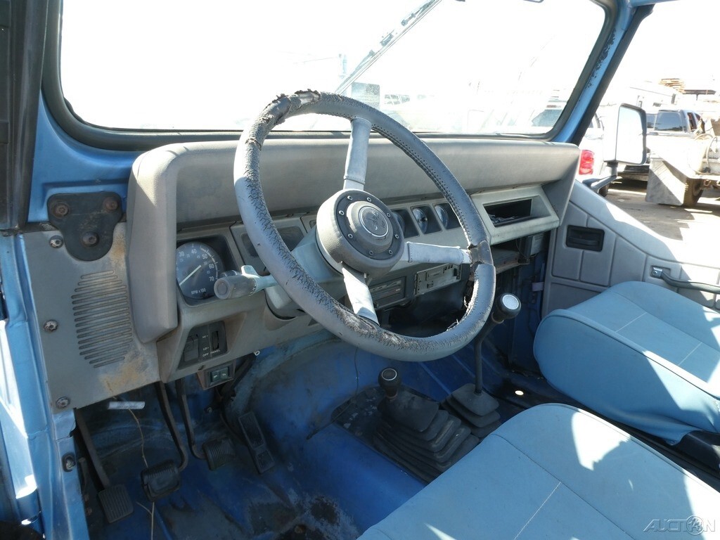 1988 Jeep Wrangler - photo 12