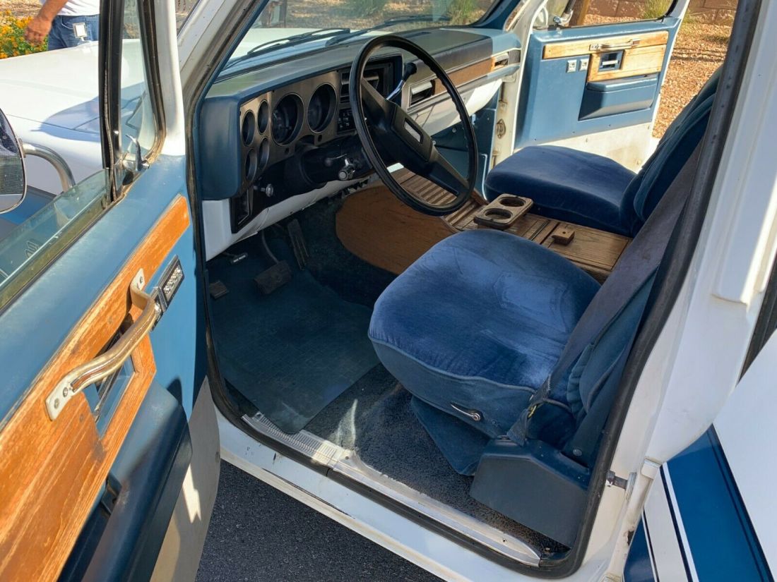 1988 GMC Suburban - photo 10