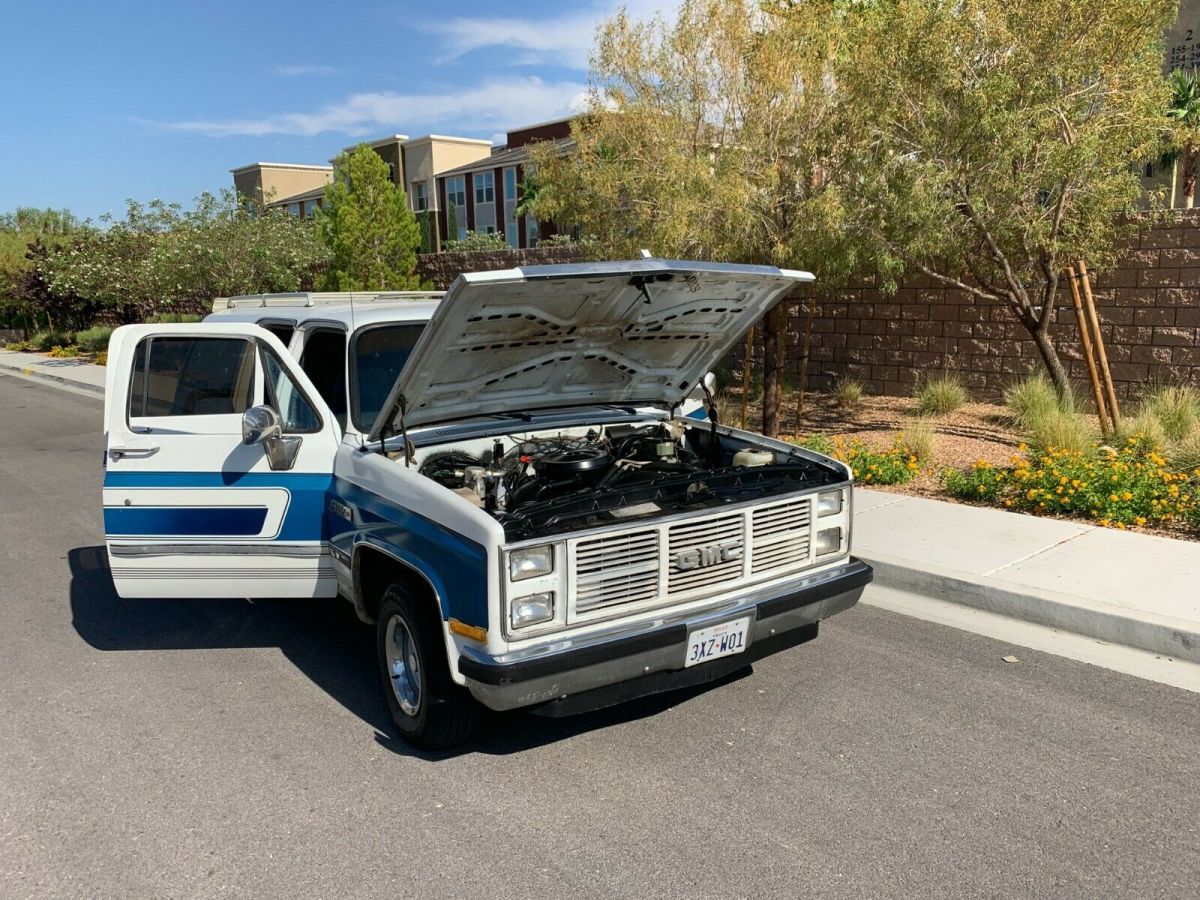 1988 GMC Suburban - photo 4