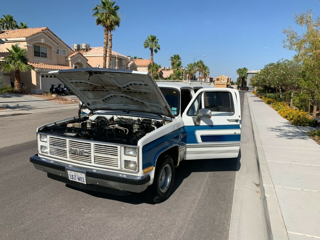 1988 GMC Suburban - photo 5