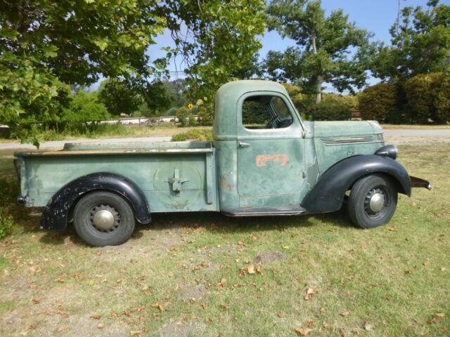 1937 International Harvester 1/2 Ton Pickup - photo 2