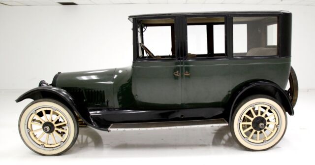 1918 Buick E50 Series Sedan - photo 2