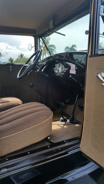 1930 Ford Model A Tudor - photo 3