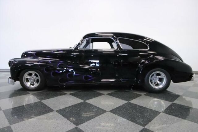 1947 Oldsmobile 2 Door Sedan -- - photo 3