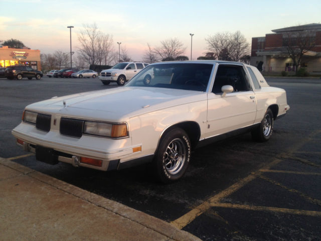 Olds Cutlass Salon Mint Condition! 1987 Oldsmobile Cutlass Buckets,Console,Gauges