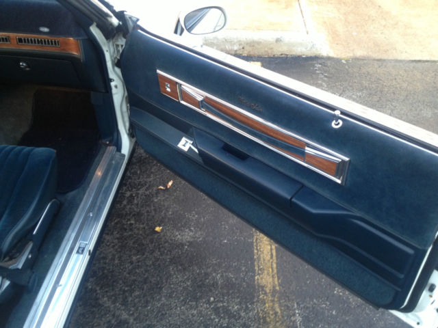 1987 Oldsmobile Cutlass Buckets,Console,Gauges - photo 6