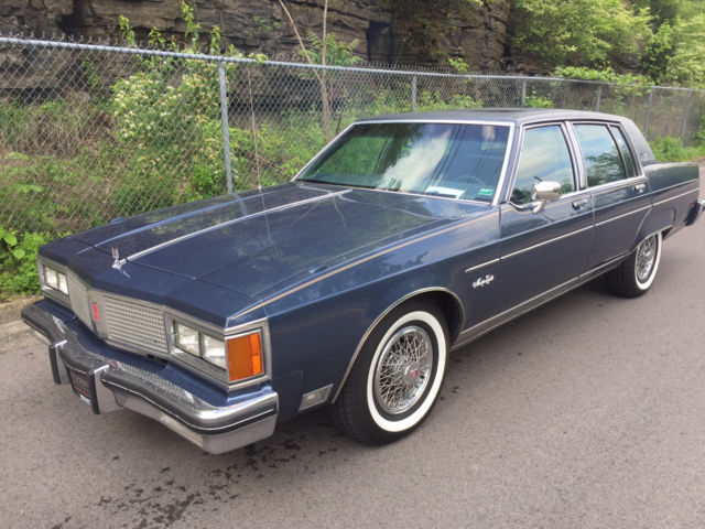 1983 Oldsmobile Regency Ninety Eight Regency Brougham Sedan 4-Door - photo 3