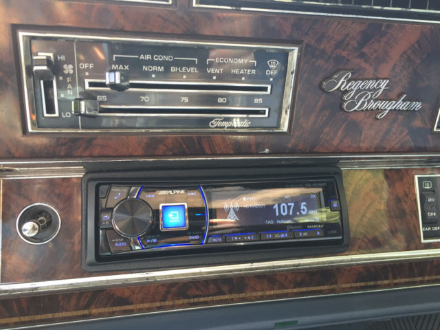 1983 Oldsmobile Regency Ninety Eight Regency Brougham Sedan 4-Door - photo 8