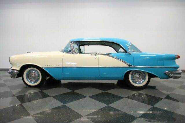 1956 Oldsmobile Eighty-Eight Holiday - photo 3