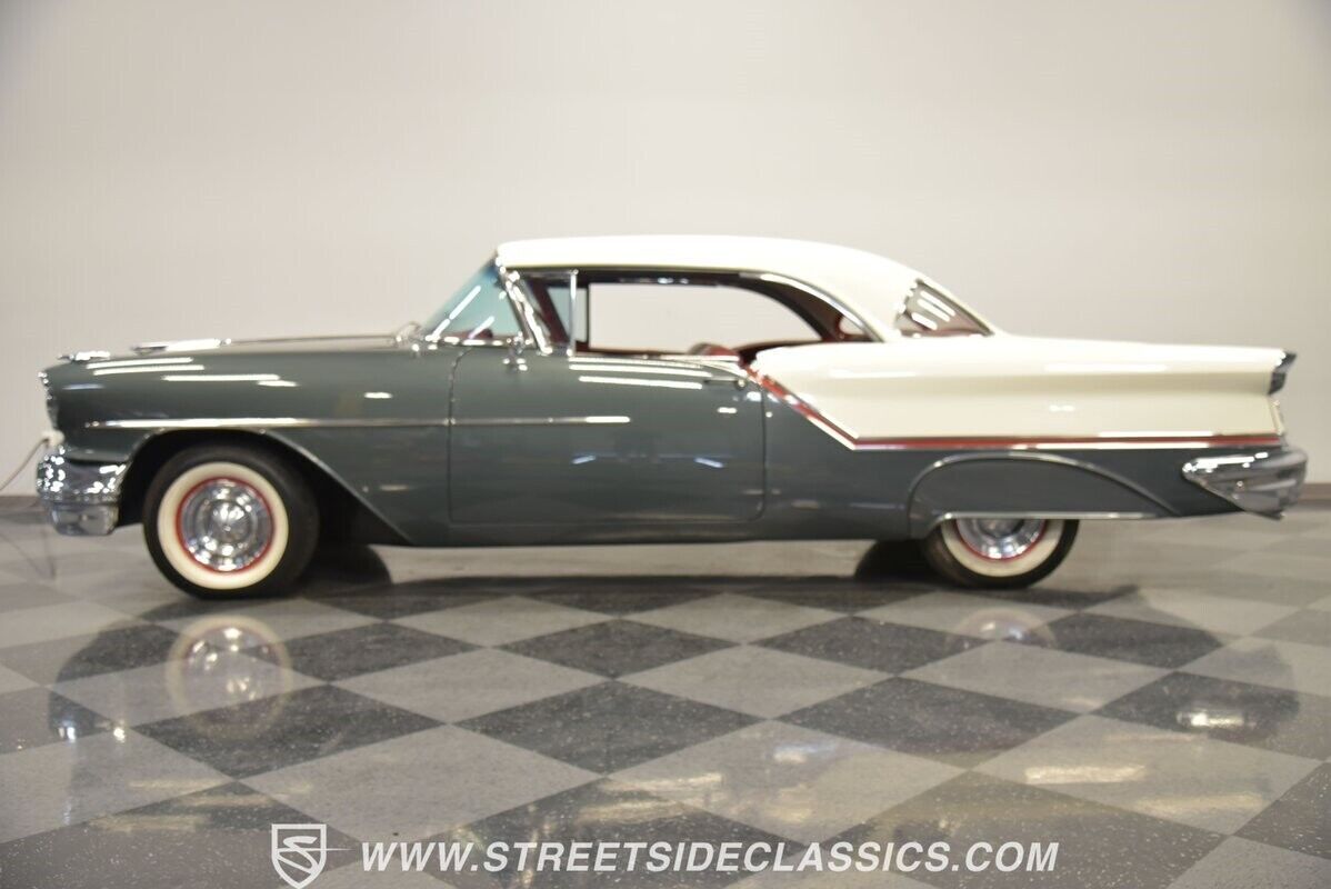 1957 Oldsmobile Eighty-Eight J-2 Holiday - photo 3