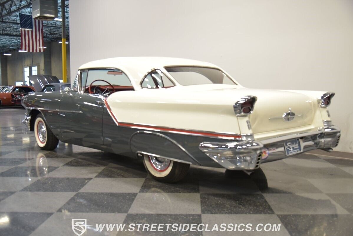 1957 Oldsmobile Eighty-Eight J-2 Holiday - photo 7