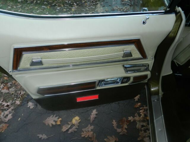1972 Oldsmobile Ninety-Eight LS - photo 8