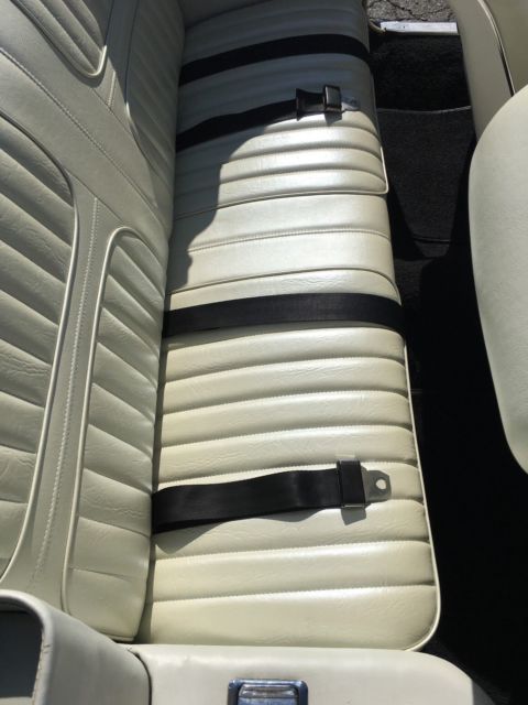 1971 Oldsmobile 442 White Vinyl - New and Perfect - photo 10