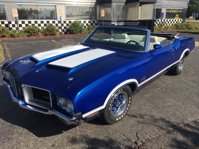 1971 Oldsmobile 442 White Vinyl - New and Perfect - photo 3