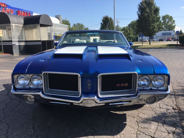 1971 Oldsmobile 442 White Vinyl - New and Perfect - photo 4