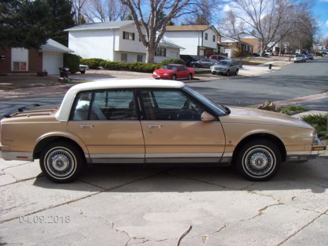 Oldsmobile 98 Regency Brougham Sedan 1990 Oldsmobile Ninety-Eight Brougham