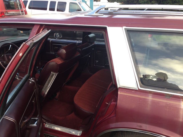1988 Oldsmobile Custom Cruiser - photo 2
