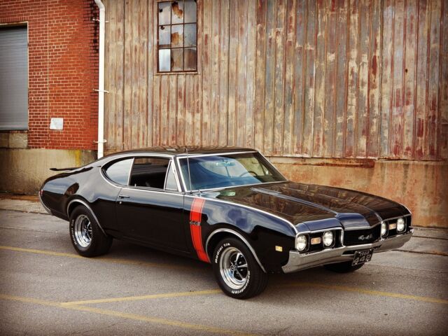 1968 Oldsmobile Cutlass 442 Holiday Sport Coupe - photo 12