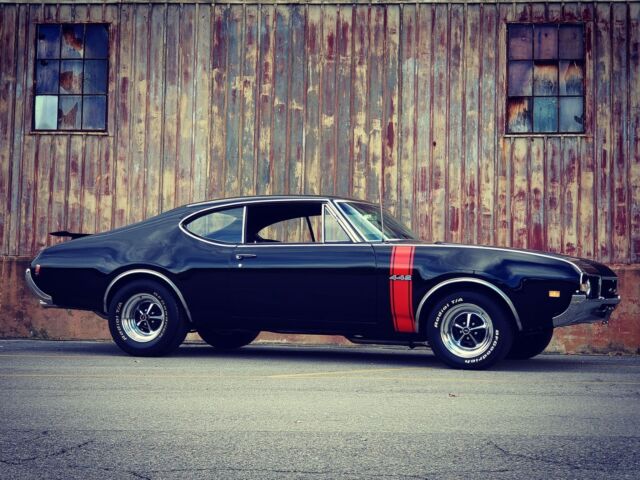 1968 Oldsmobile Cutlass 442 Holiday Sport Coupe - photo 8