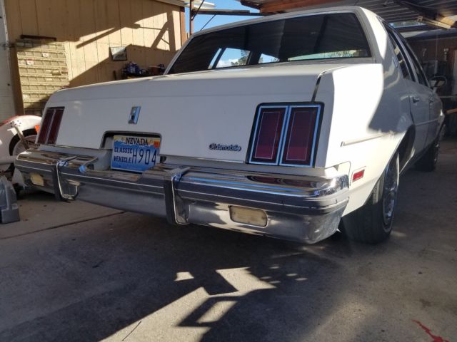 1985 Oldsmobile Cutlass sedan - photo 10