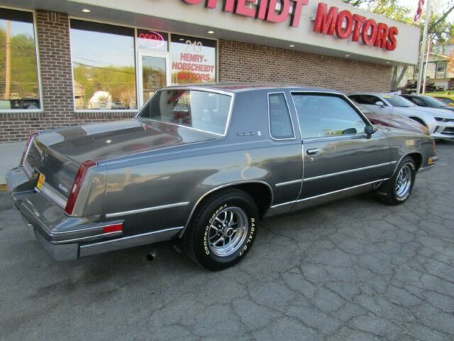 1988 Oldsmobile Cutlass Brougham - photo 7