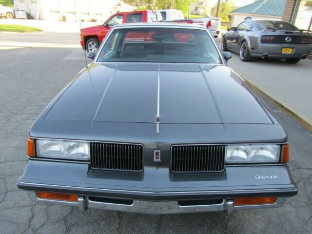 1988 Oldsmobile Cutlass Brougham - photo 3