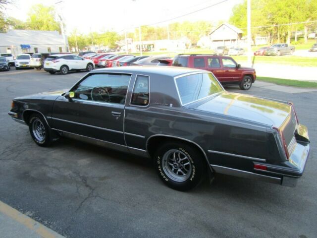 1988 Oldsmobile Cutlass Brougham - photo 6