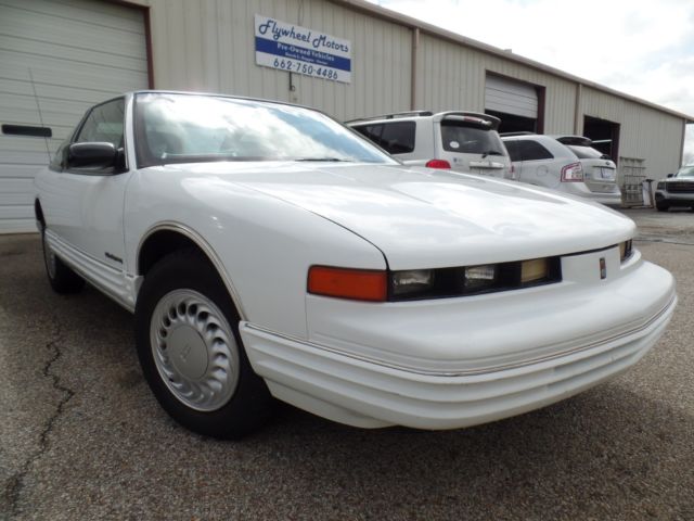 Oldsmobile Cutlass Supreme S 2 Owner - Excellent Original Condition - Low Miles 1994 Oldsmobile Cutlass Supreme S