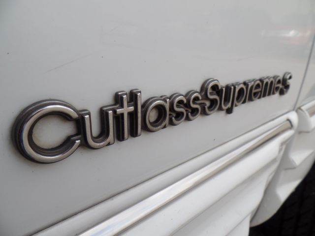 1994 Oldsmobile Cutlass Supreme S - photo 3