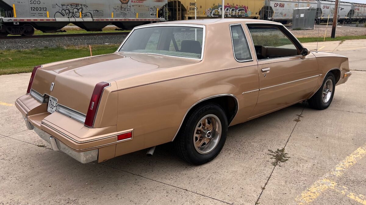 1985 Oldsmobile Cutlass - photo 6