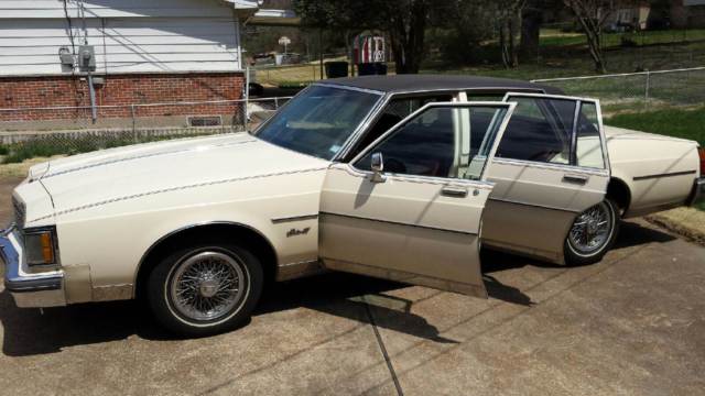 1985 Oldsmobile Other Maroon Brougham roof - photo 6