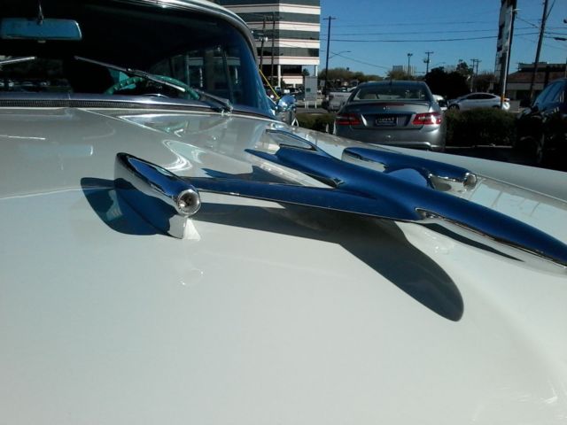 1954 Oldsmobile Ninety-Eight Holiday HT - photo 11