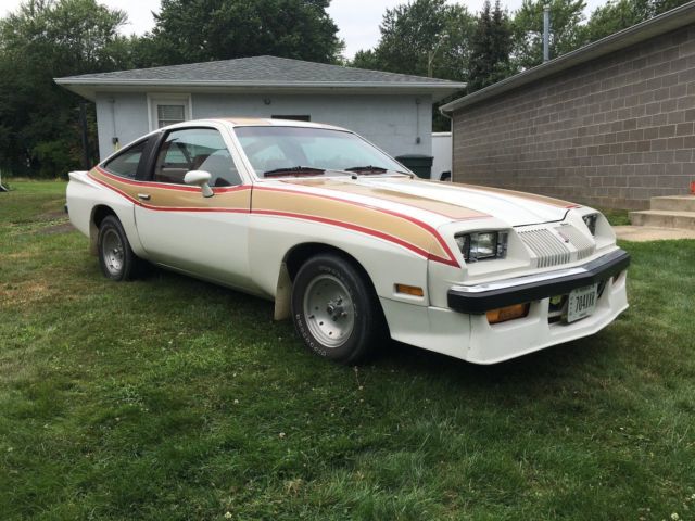 1977 Oldsmobile Starfire - photo 3