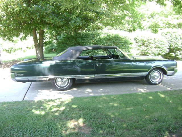 1965 Oldsmobile Ninety-Eight Convertible - photo 13