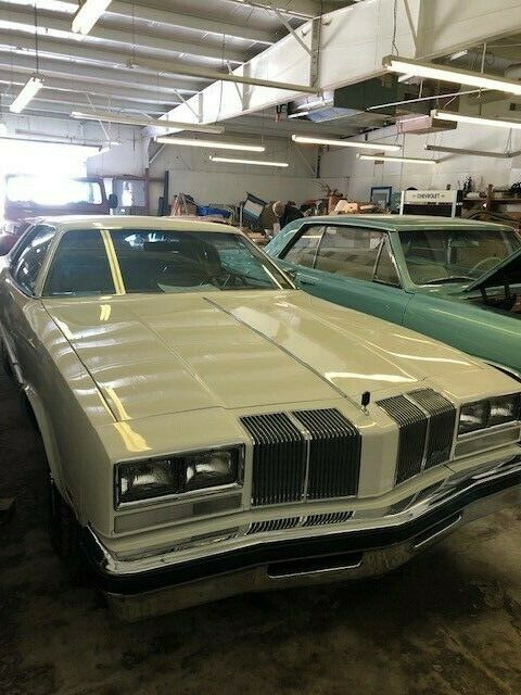 1976 Oldsmobile Cutlass Brougham - photo 3