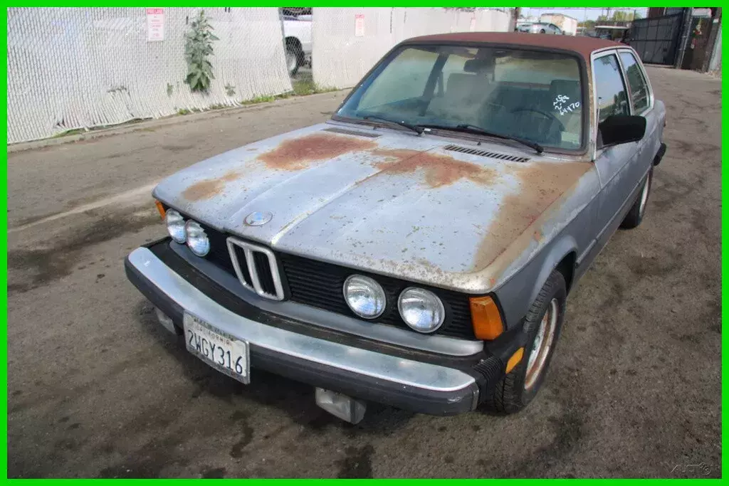 (OMR) 1981 Bmw 320 I 1.8 L 4 Cylinder NO RESERVE 1981 BMW 3-Series 320i