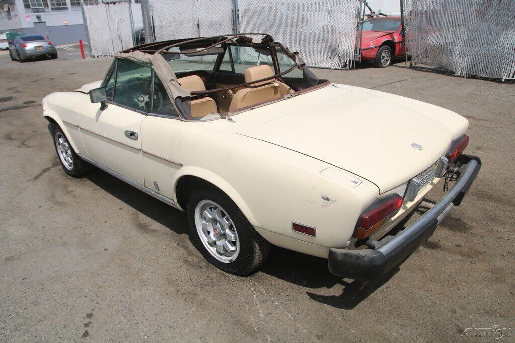 1981 Fiat 2000 Spider - photo 4