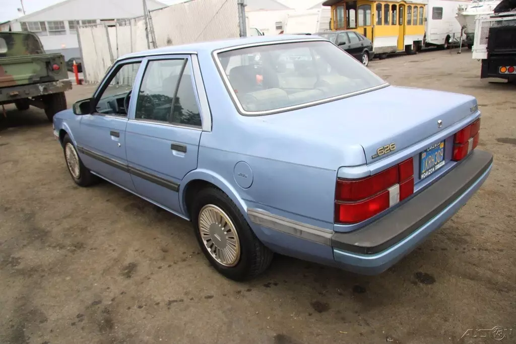1984 Mazda 626 - photo 4