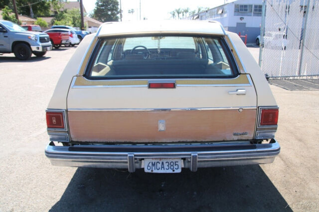 1986 Oldsmobile Custom Cruiser - photo 5